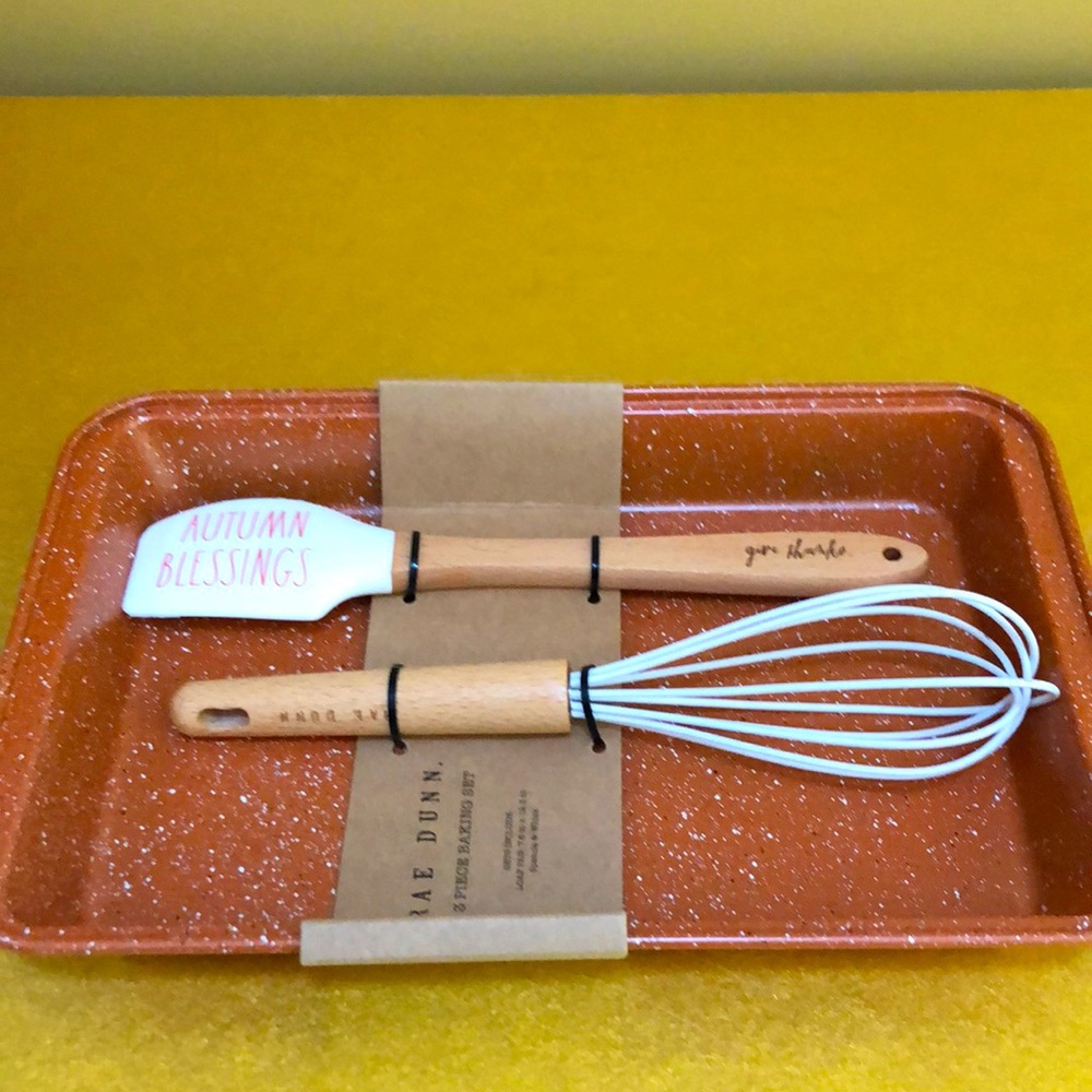 Rae Dunn 3 piece baking set! AUTUMN BLESSINGS